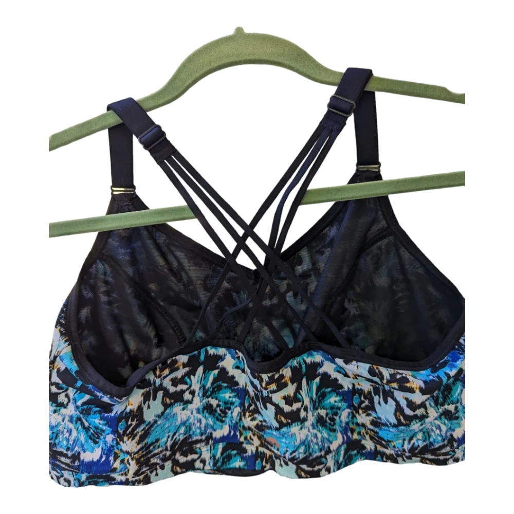 Livi NWOT sports bra - Picture 2 of 6